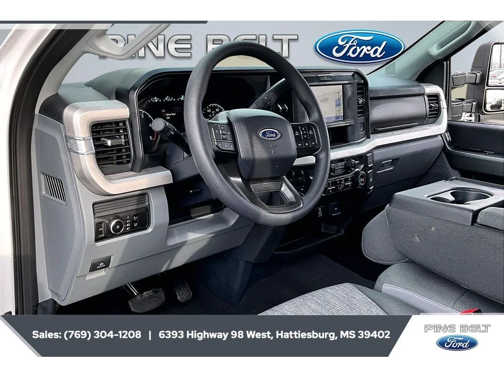 New 2026 Oxford White Ford F-250® XLT image 13