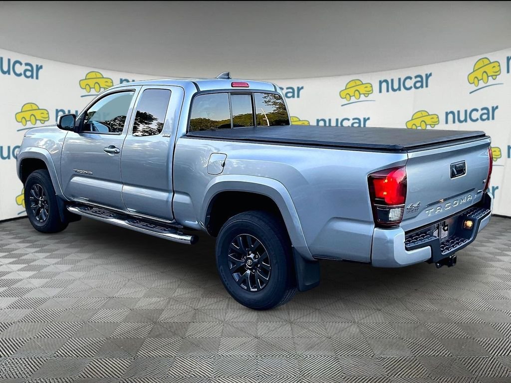 Used 2022 Silver Toyota SR5 image 5