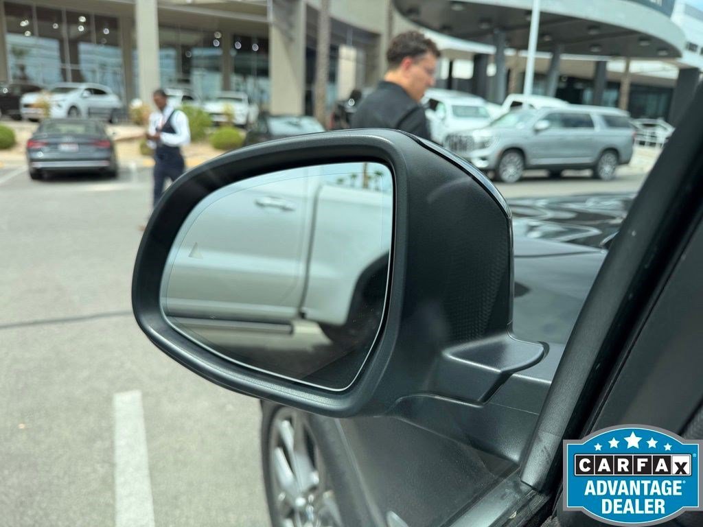 Used 2022 Black Sapphire Metallic BMW xDrive30i image 8