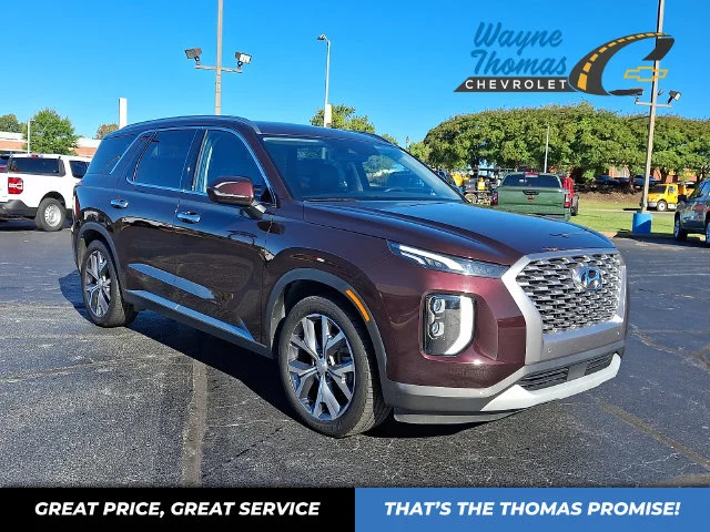 Used 2022 Red Hyundai SEL image 1