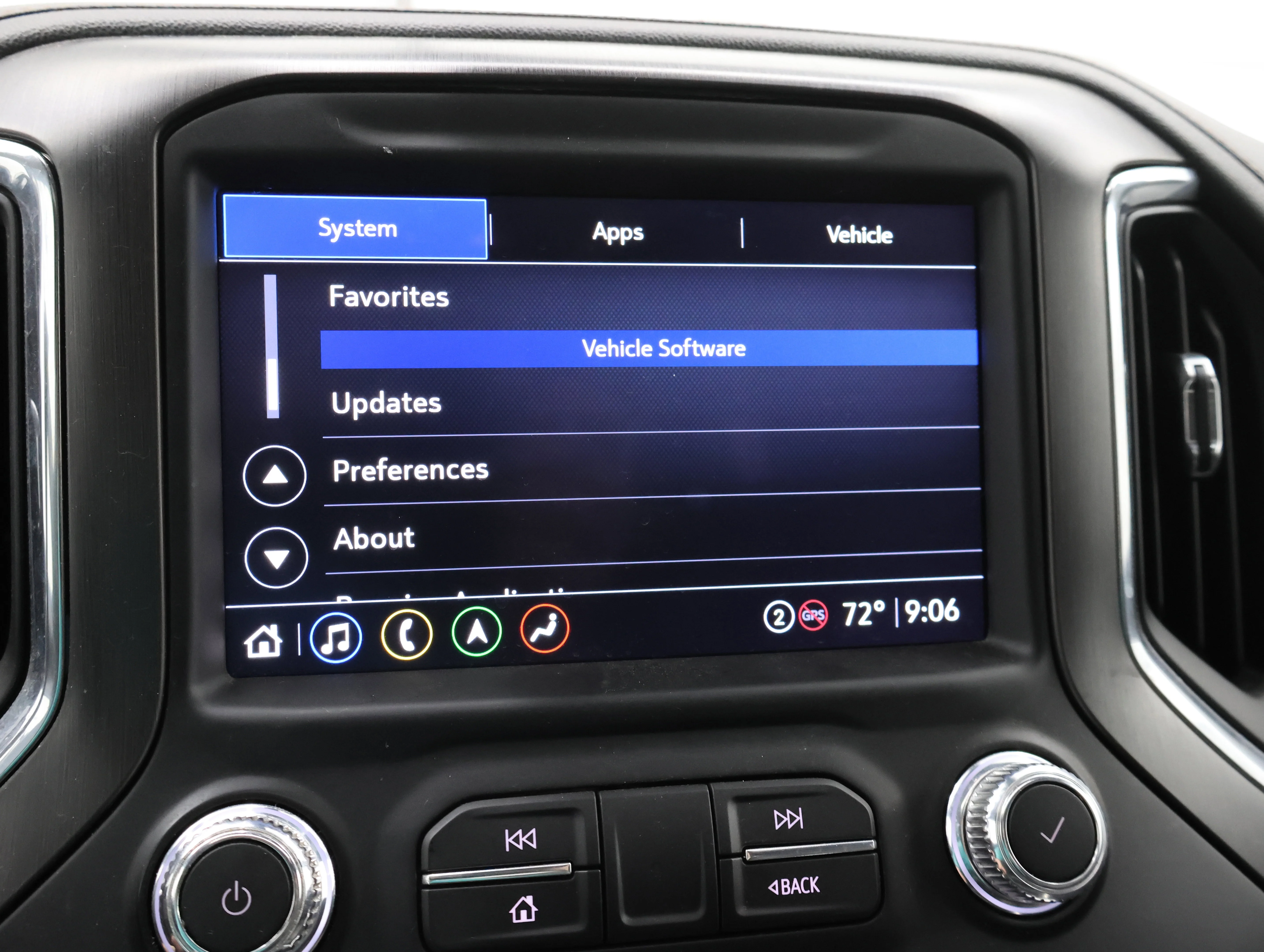 Used 2022 Summit White GMC AT4 image 63