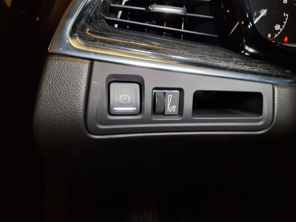 Certified Used 2023 Wilder Metallic Cadillac Premium Luxury image 12