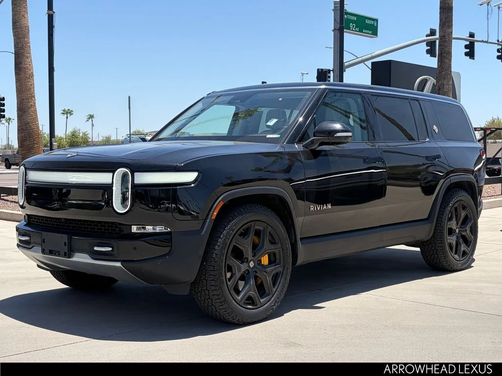 Used 2023  Rivian Adventure image 2
