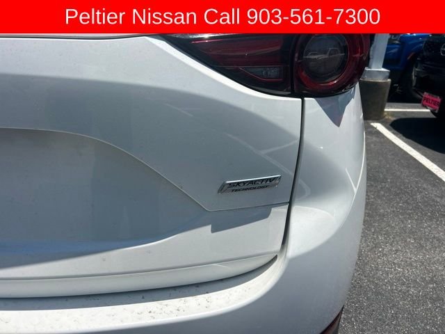 Used 2017 White Mazda Grand Select image 14