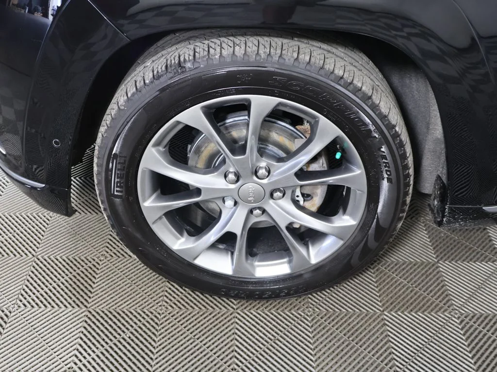 Used 2020 Black Jeep Summit image 23