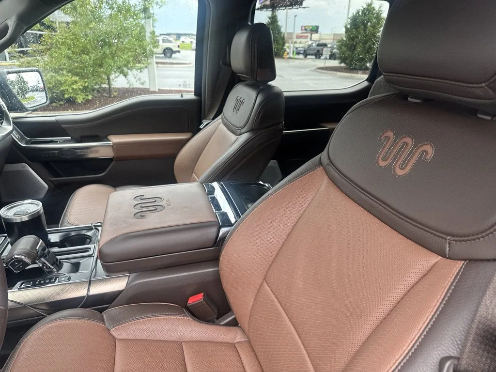 Used 2025 Black Metallic Ford King Ranch image 8