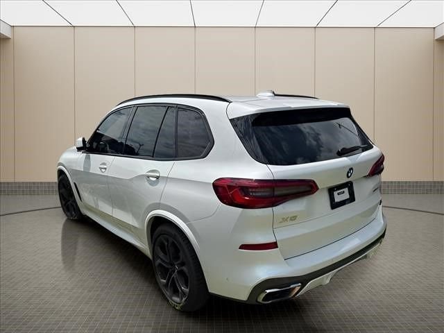 Used 2019 White BMW xDrive50i image 19