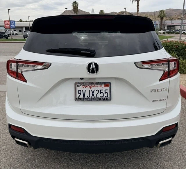 Used 2025 Platinum White Pearl Acura SH-AWD image 4