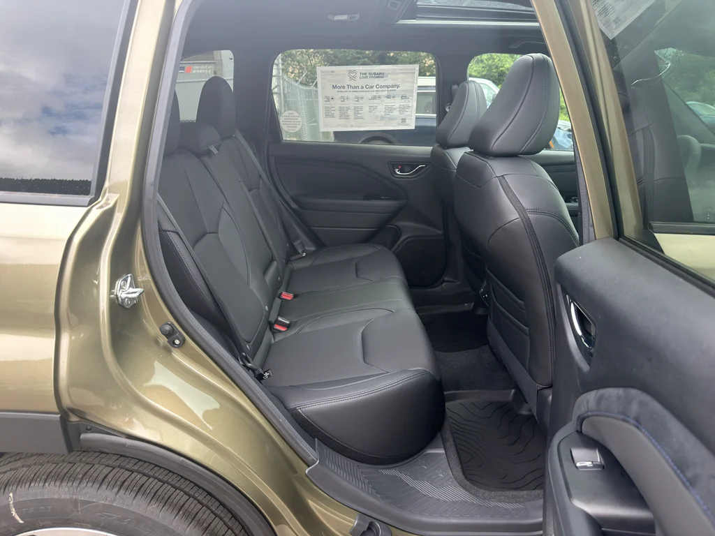 New 2026 AUTUMN GREEN METALLIC Subaru Limited image 13