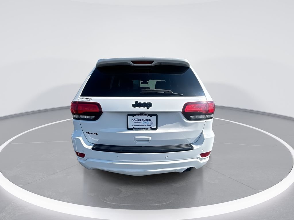 Used 2018 White Jeep Altitude image 7