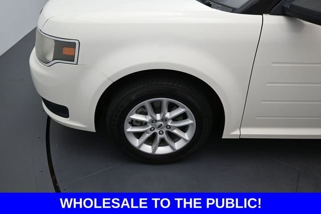 Used 2013 White Ford SE image 9