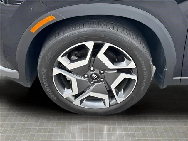 Used 2023 Black Hyundai Limited image 21