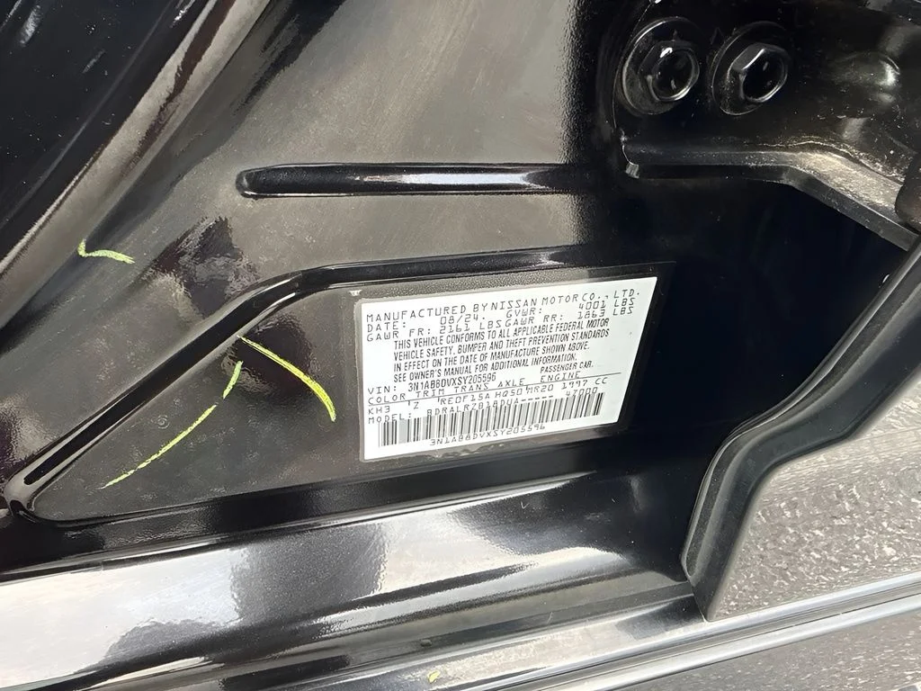 Used 2025 Black Nissan SR image 20