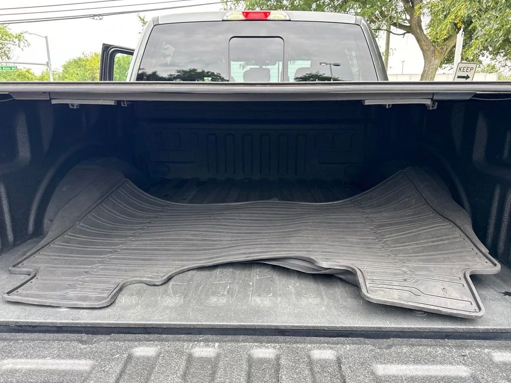 Used 2019 Gray Ford XLT image 10