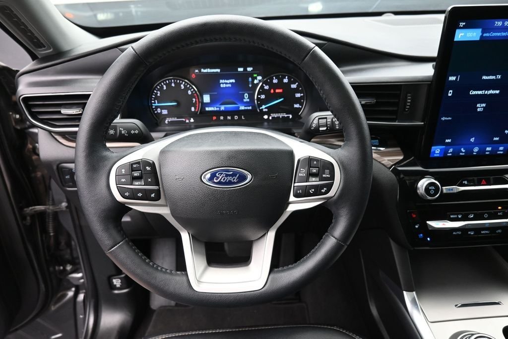 Used 2023 Gray Ford Limited image 7