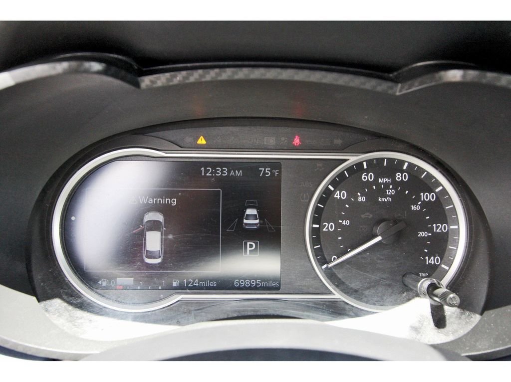 Used 2024 White Nissan 1.6 SV image 16