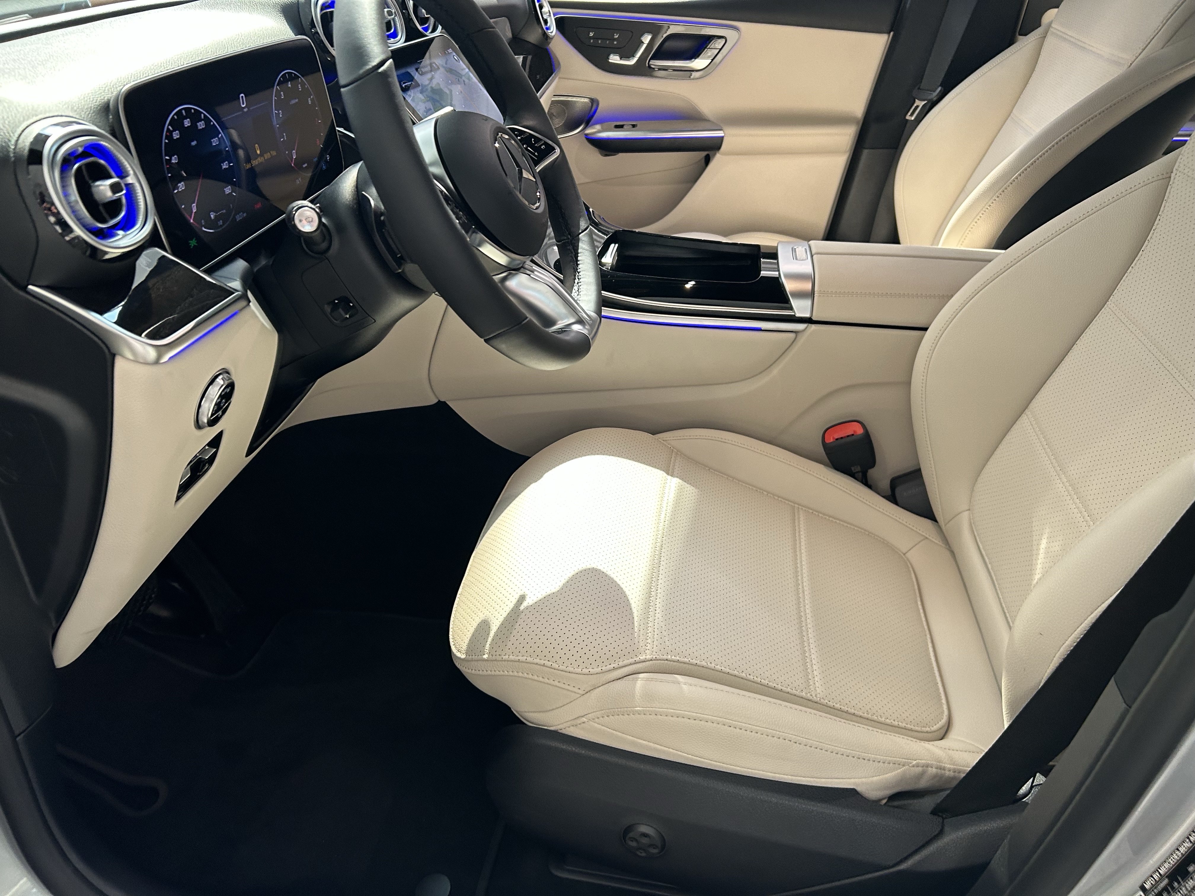Certified Used 2026 Cirrus Silver Metallic Mercedes-Benz GLC 300 4MATIC® SUV image 22