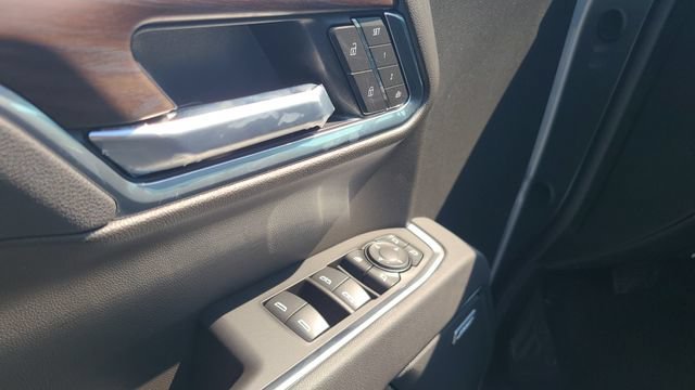 2026 GMC Sierra 1500 SLT - Photo 10