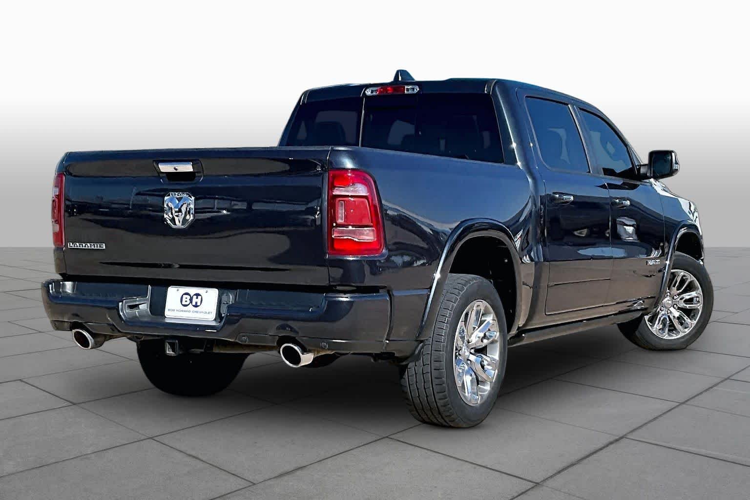 Used 2021 Maximum Steel Metallic Clearcoat Ram Laramie image 12