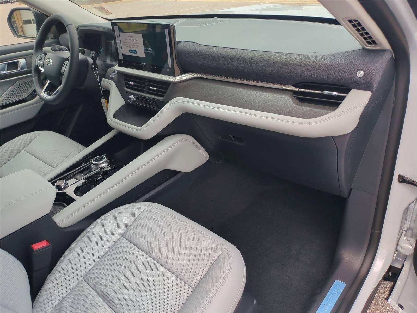New 2026 Space White Metallic Ford Platinum™ image 42