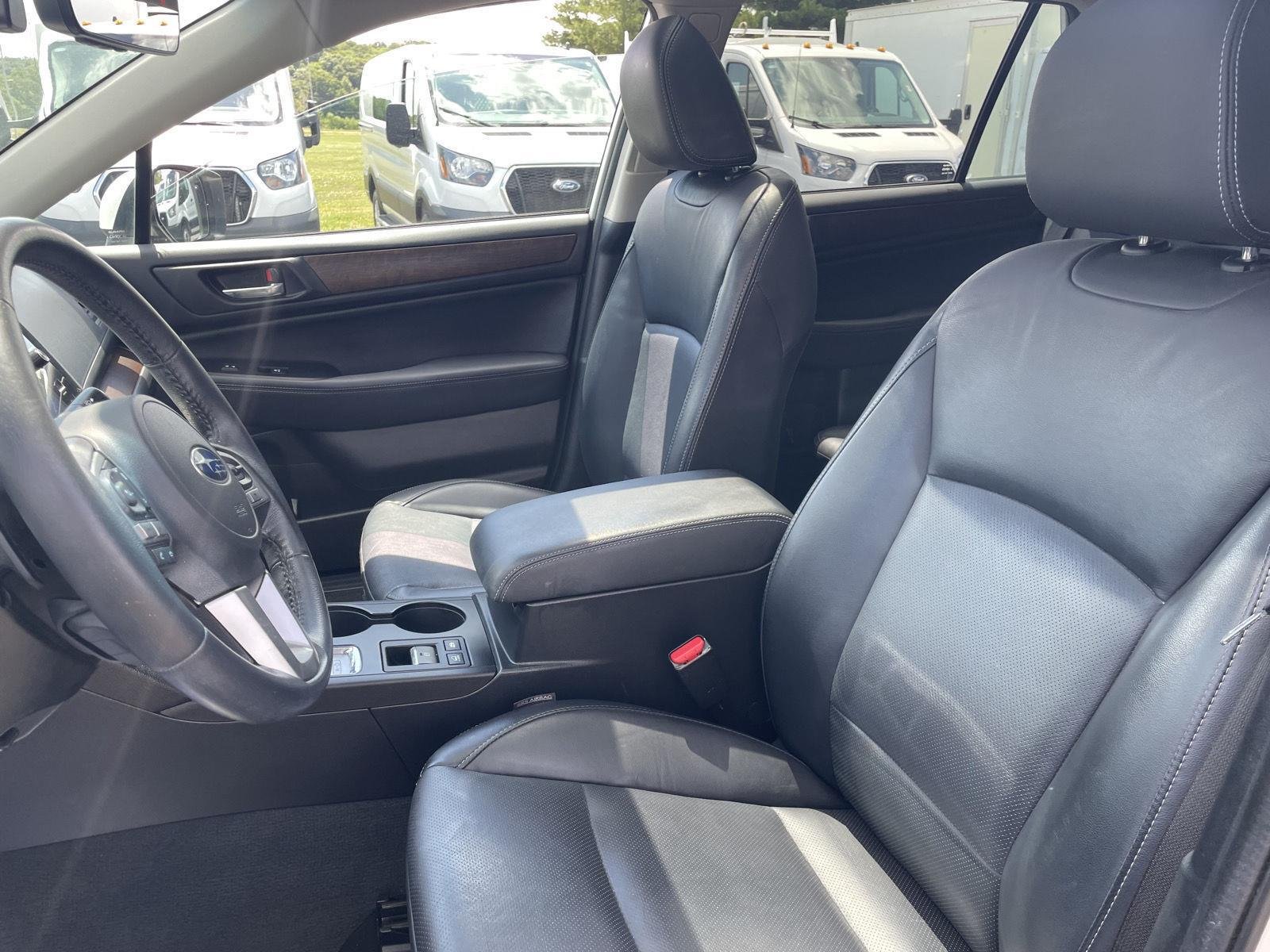 Used 2017 Crystal White Pearl Subaru Limited image 13