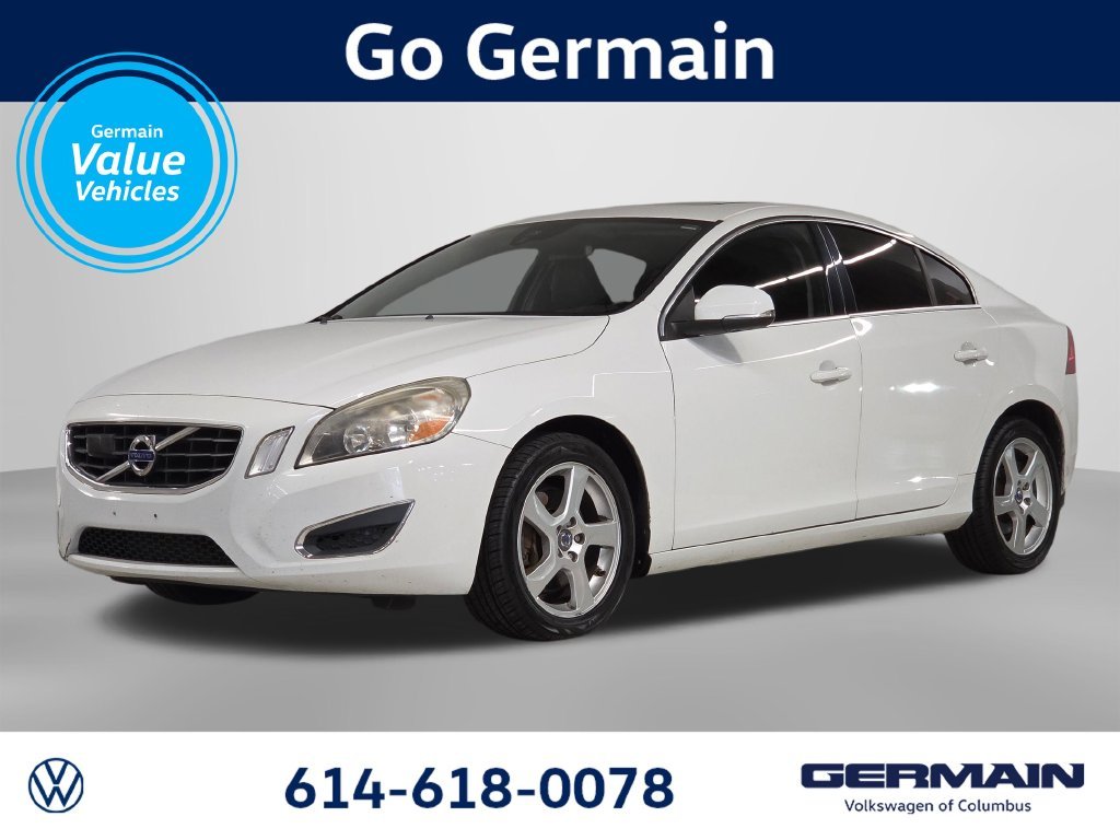 Used 2012  Volvo T5 image 1
