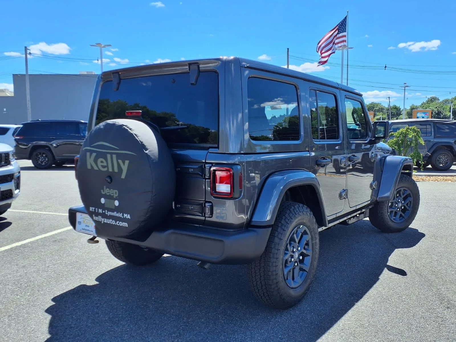 New 2026 Granite Crystal Metallic Clearcoat Jeep 85th Anniversary image 7
