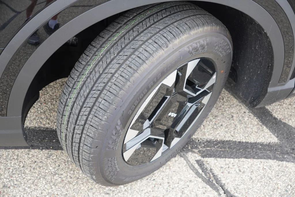 New 2027 Ebony Black Kia EX image 9