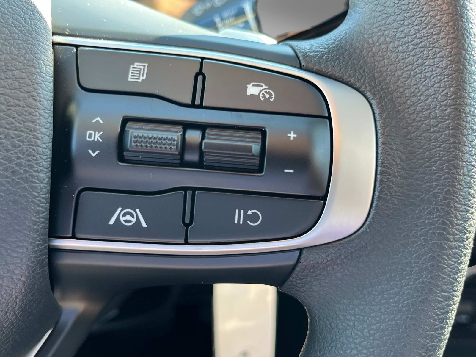 2025 Kia Sportage LX Hybrid - Photo 24