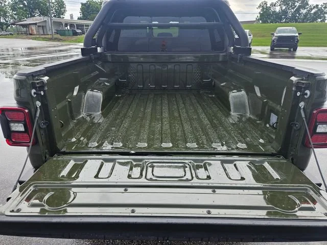 Used 2024 Green Jeep Mojave image 23