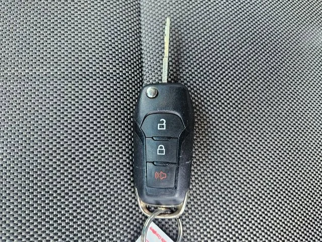 Used 2018 White Ford XL image 29