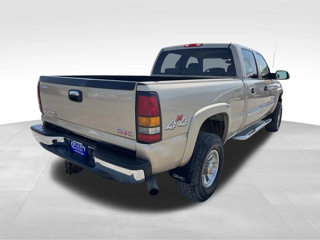 Used 2005 Beige GMC SLT image 5
