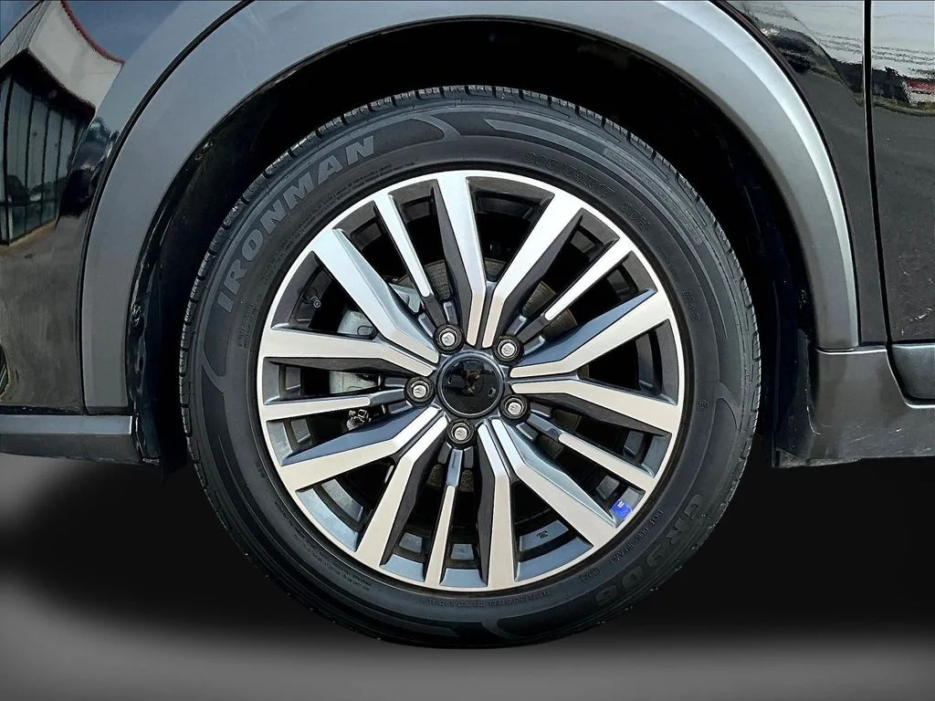 Used 2024 Black Nissan SR image 33