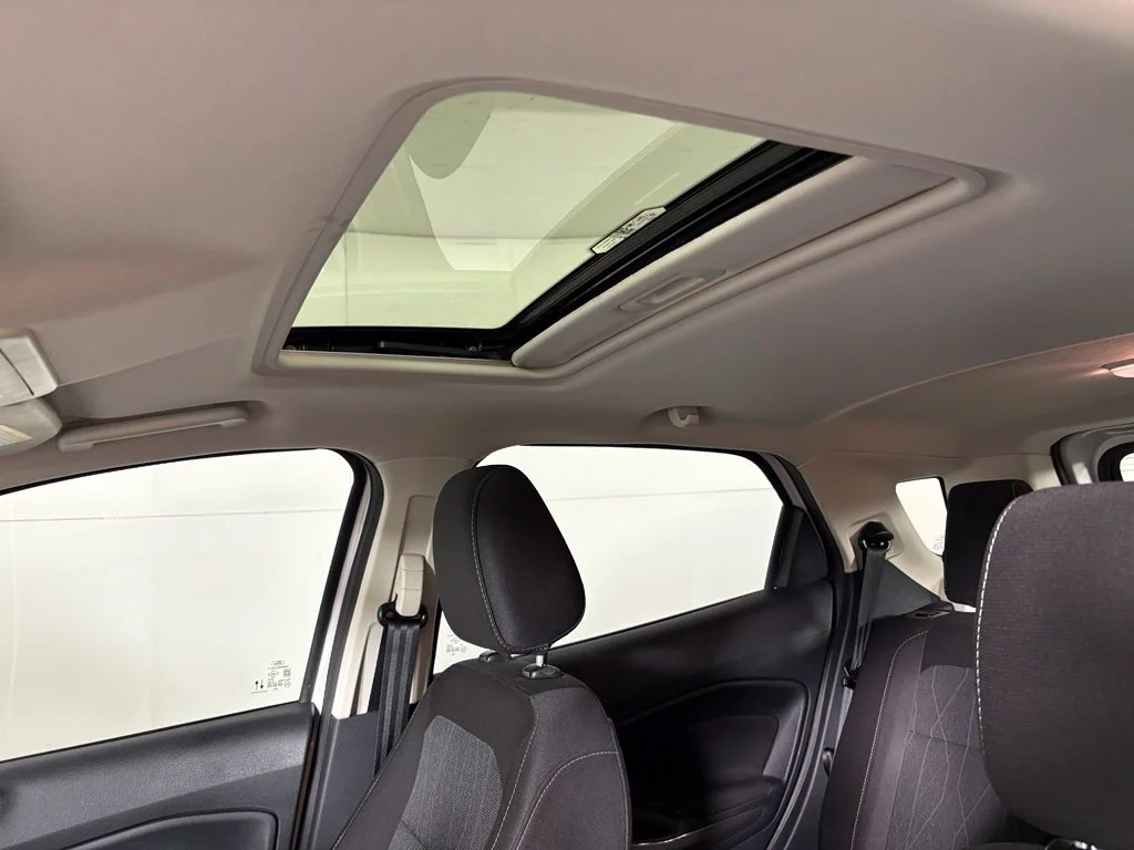 Used 2020 White Ford SE image 39