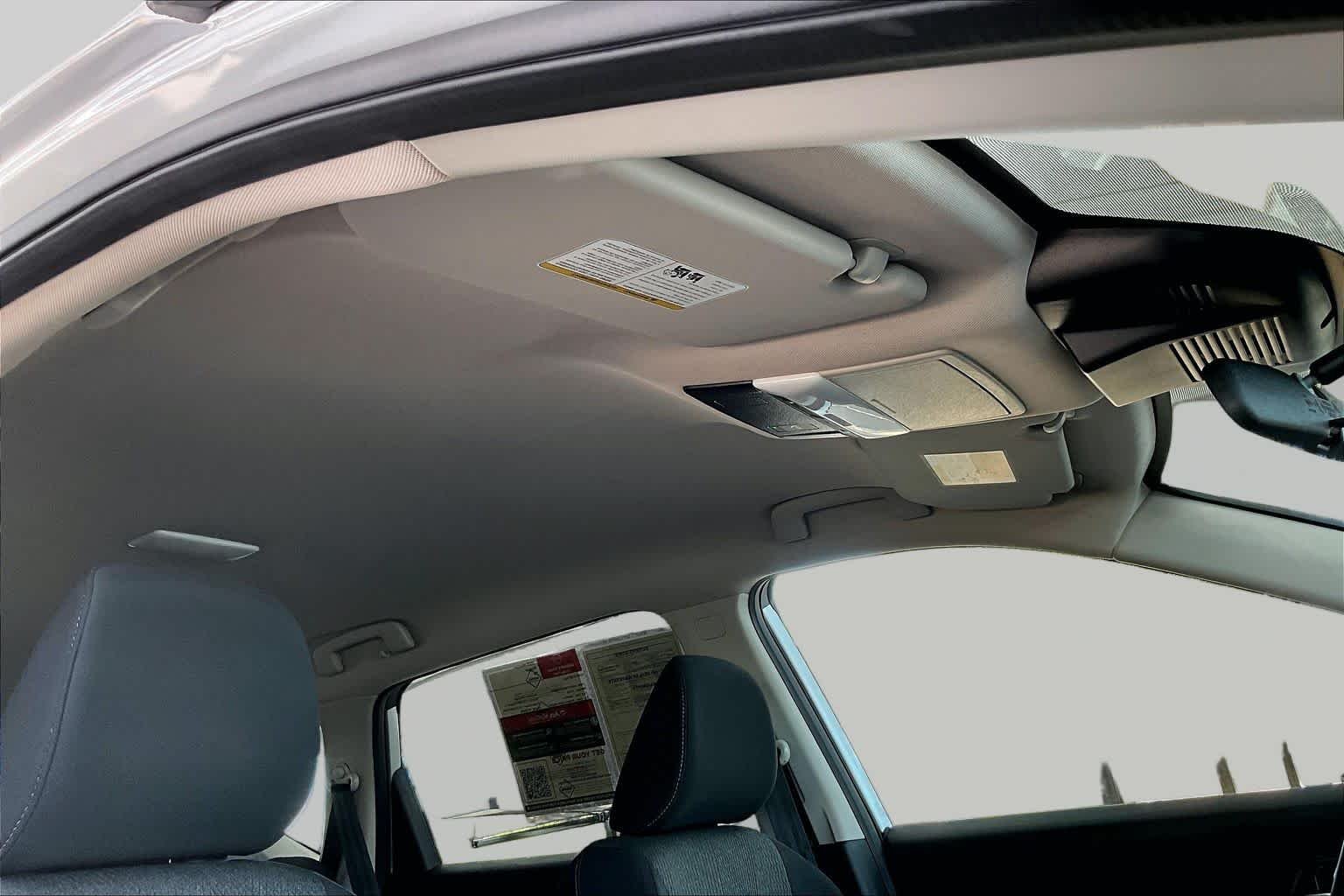 2025 Nissan Rogue SV - Photo 14