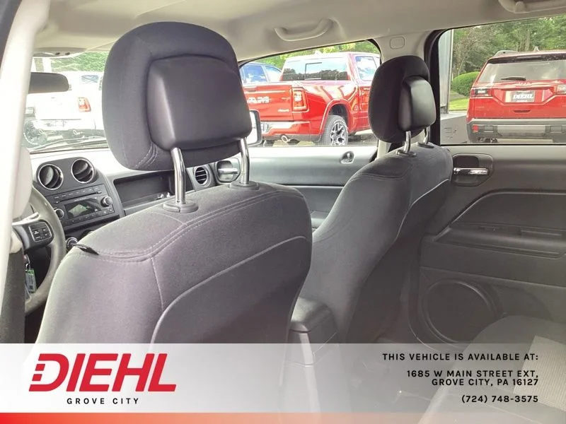 Used 2014 Gray Jeep Sport image 15