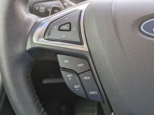 Used 2020 White Ford SEL image 25