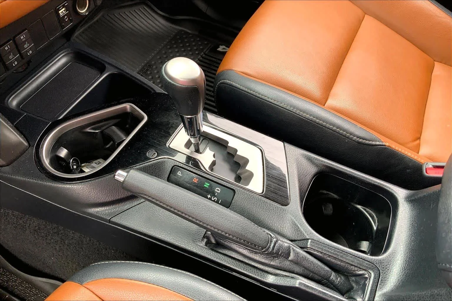 Used 2018 Blizzard Pearl Toyota Limited image 17