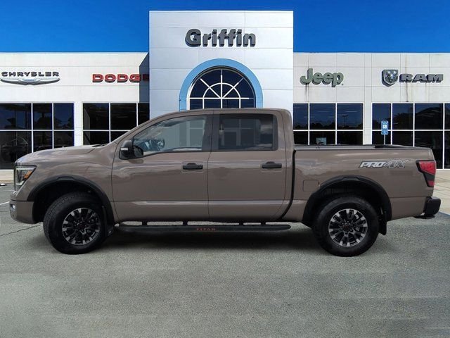 Used 2024  Nissan PRO-4X image 10