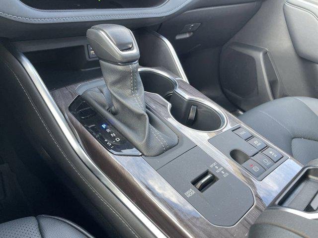 2025 Toyota Highlander Platinum - Photo 12
