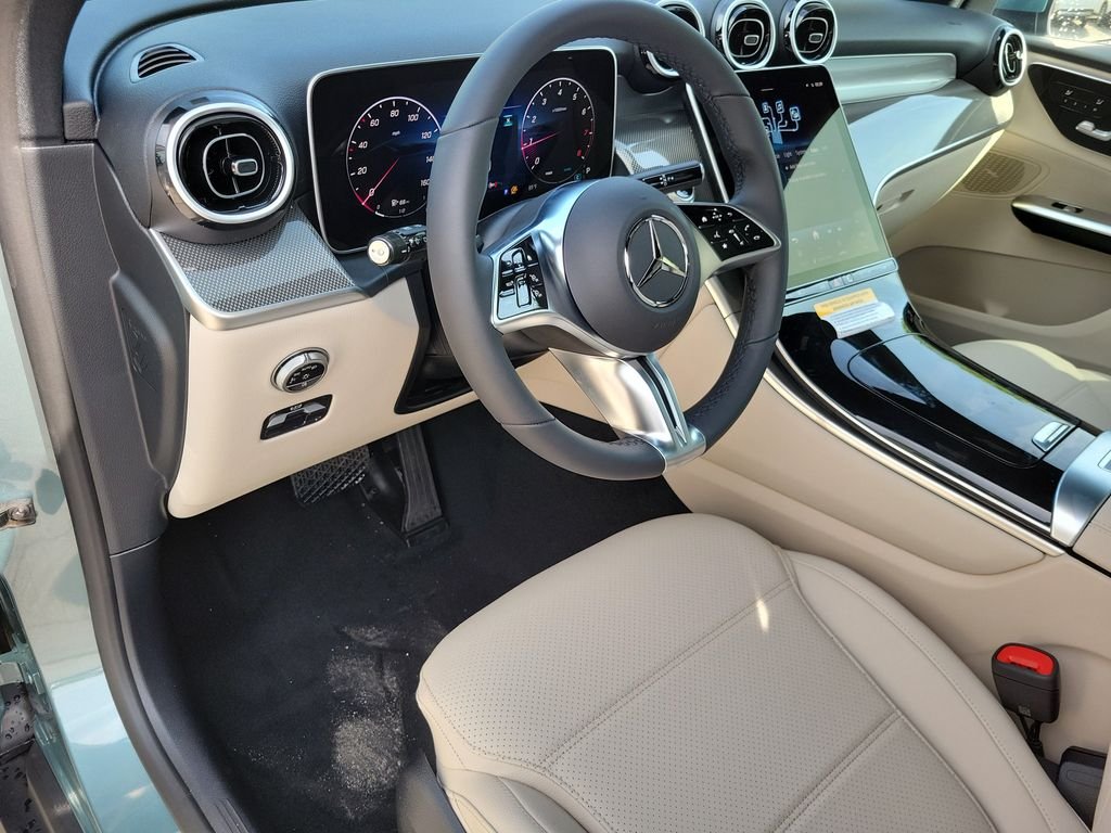 New 2026 Verde Silver Metallic Mercedes-Benz GLC 300 image 20
