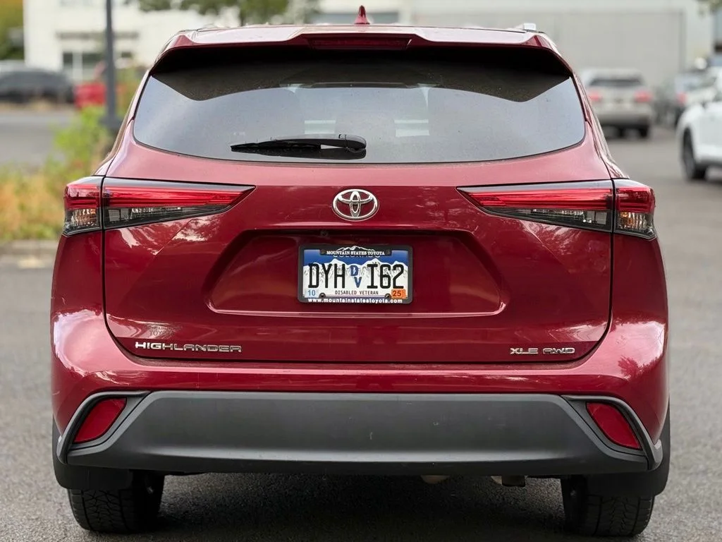 Used 2020 Red Toyota XLE image 4