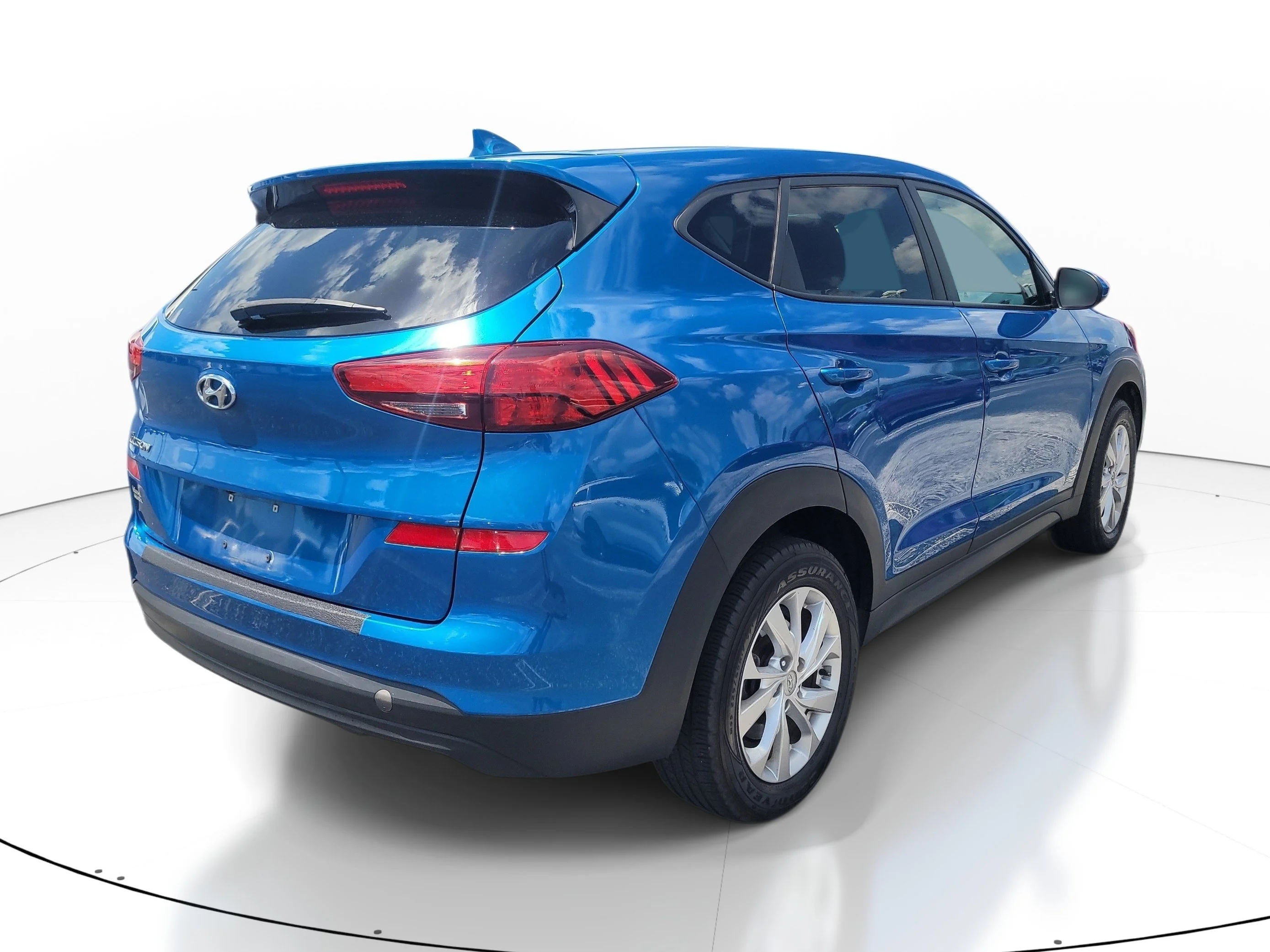 Used 2019 Aqua Blue Hyundai SE image 6