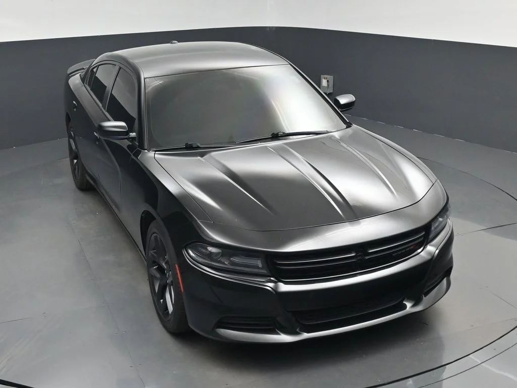 Used 2021 Black Dodge SXT image 26