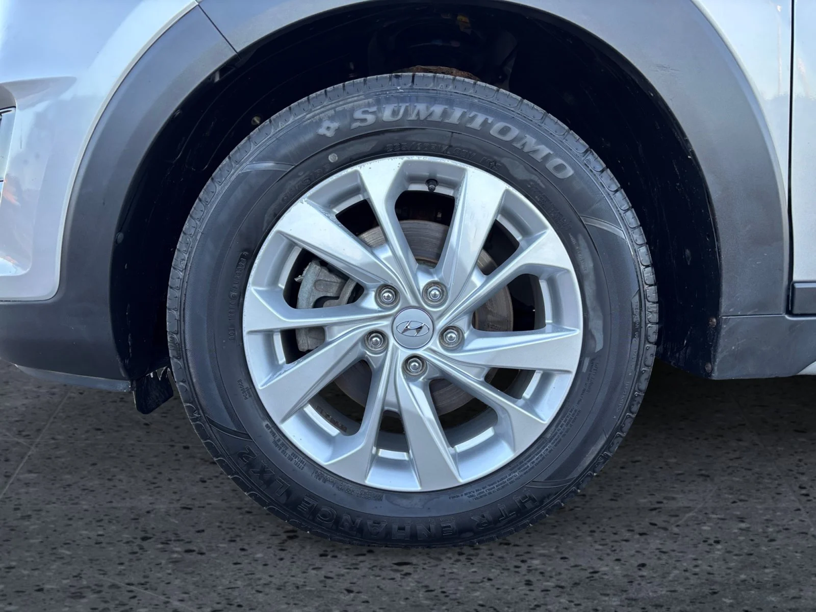 Used 2020 Silver Hyundai Preferred image 9