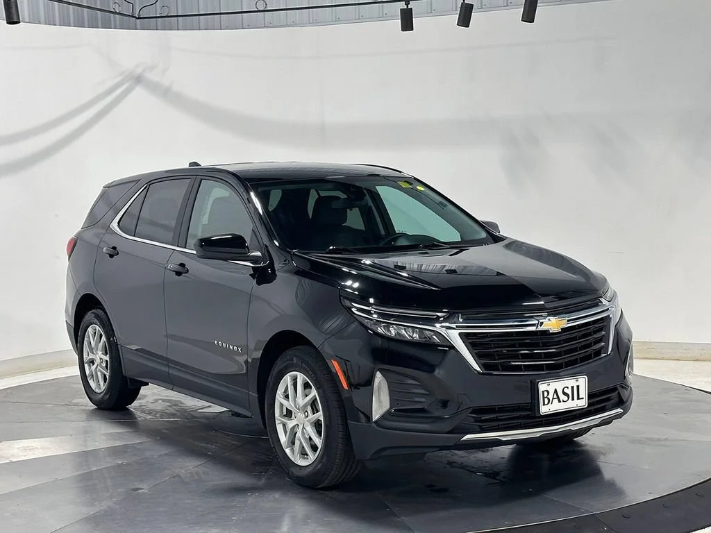 Used 2024 Mosaic Black Metallic Chevrolet LT image 38