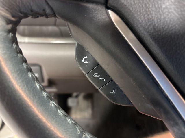 Used 2014 White Honda EX-L image 18