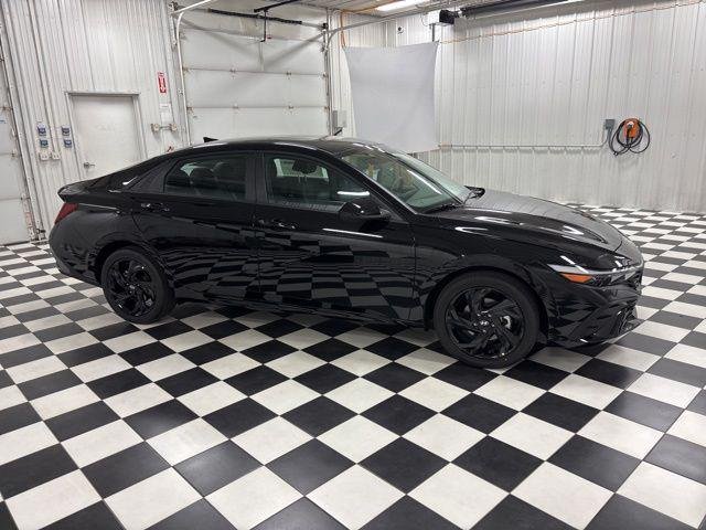 New 2026 Black Hyundai SEL Sport image 3