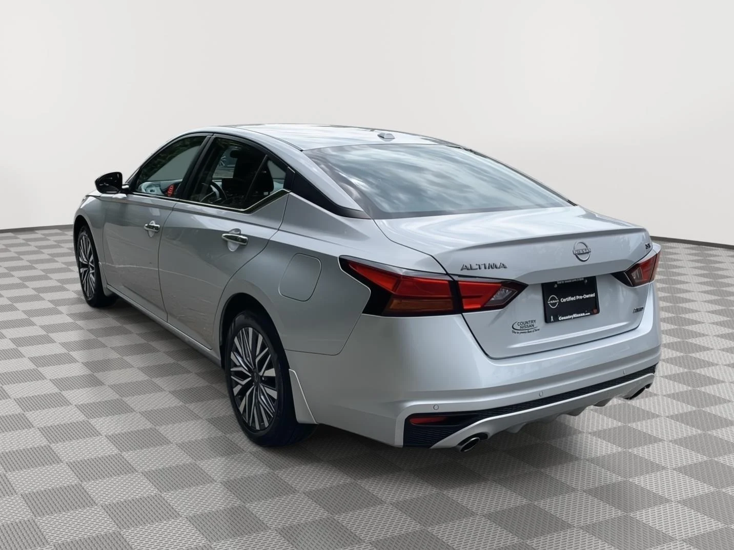 Certified Used 2024 Brilliant Silver Metallic Nissan 2.5 SV image 3