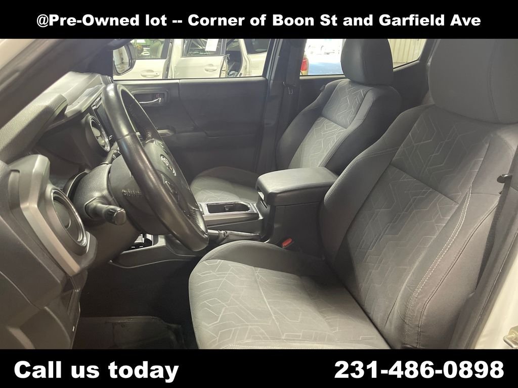Used 2016 White Toyota TRD Off-Road image 14
